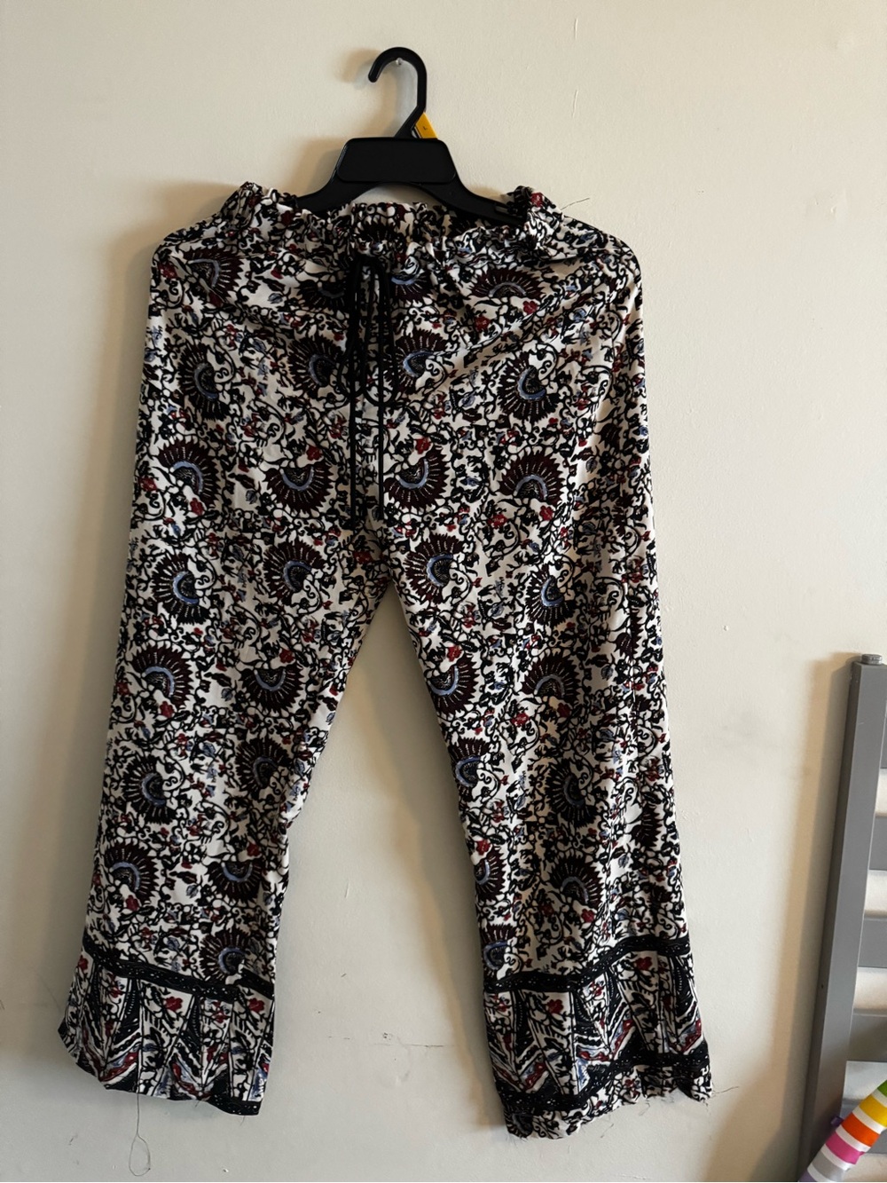 West Kei Flowy Boho Style Pants Size Small